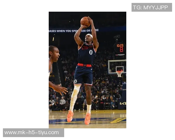 快船勇士季前赛收官战比尔有望迎来首秀精彩对决即将上演 快船勇士季前赛收官战比尔有望迎来首秀精彩对决即将上演